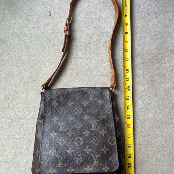 Louis Vuitton - Picture 13 of 13